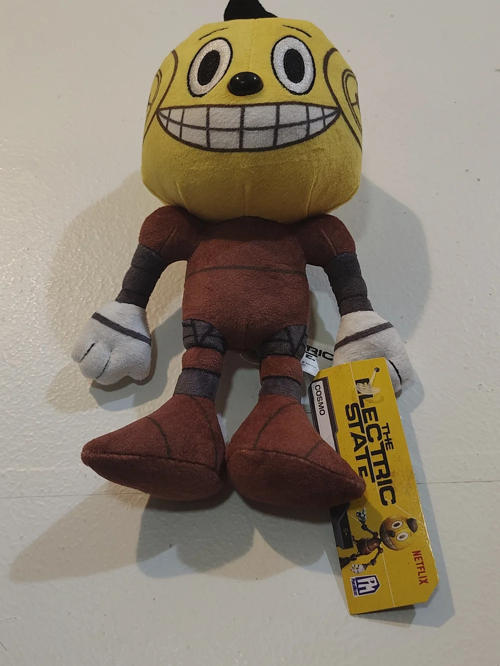 The Electric State Cosmo Plush & Figures Set - Yellow/Brown